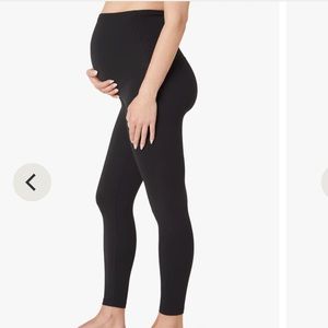 Beyond Yoga Supplex Love the Bump Capri Maternity Legging